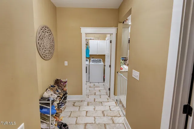 $979,500 | 127 Allison Timbers Road, Piney Flats, TN 37686