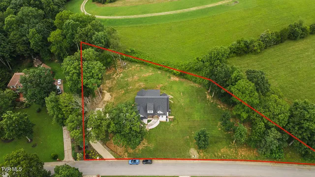 $979,500 | 127 Allison Timbers Road, Piney Flats, TN 37686