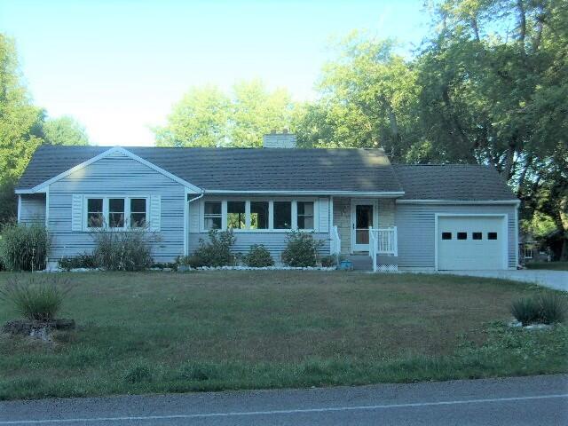 1942 Lakeshore Road Manistee, MI 49660 - Photo 1 of 43 101_4102 (3)