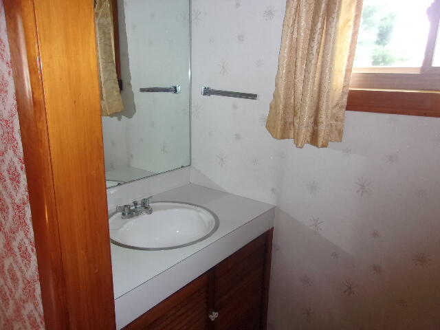 1942 Lakeshore Road Manistee, MI 49660 - Photo 12 of 43 101_4045