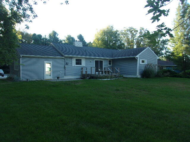 1942 Lakeshore Road Manistee, MI 49660 - Photo 38 of 43 101_4107