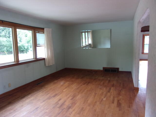 1942 Lakeshore Road Manistee, MI 49660 - Photo 6 of 43 101_4039