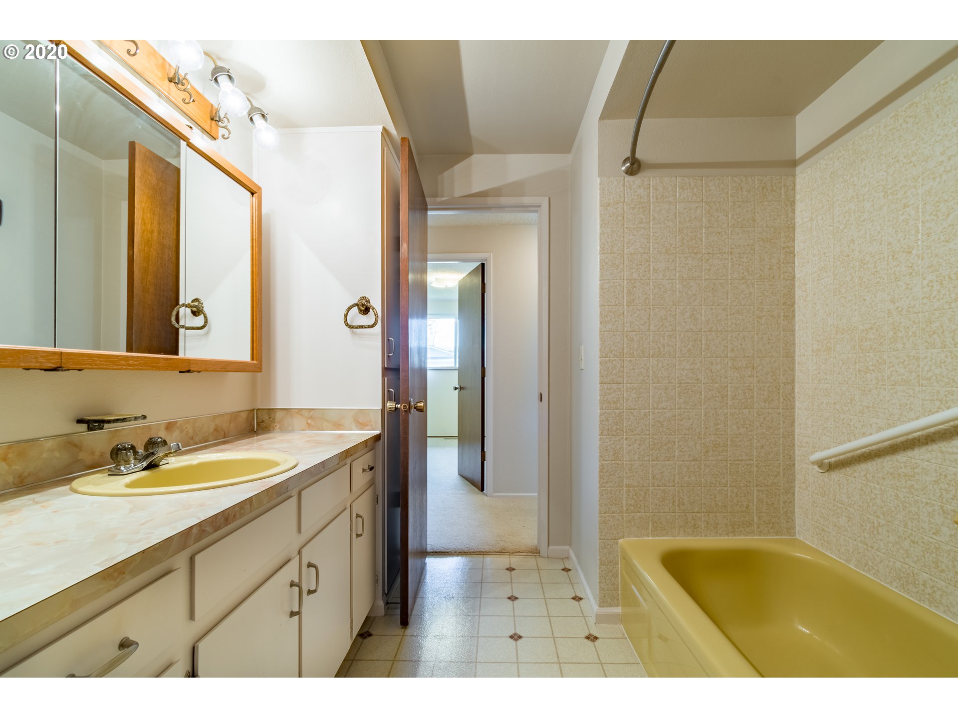 358 69th Place Springfield, OR 97478 - Photo 22 of 32