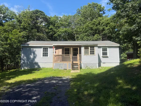 $199,000 | 2186 Spring Drive, Bushkill, PA 18324