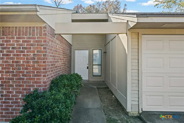 a view of an entryway
