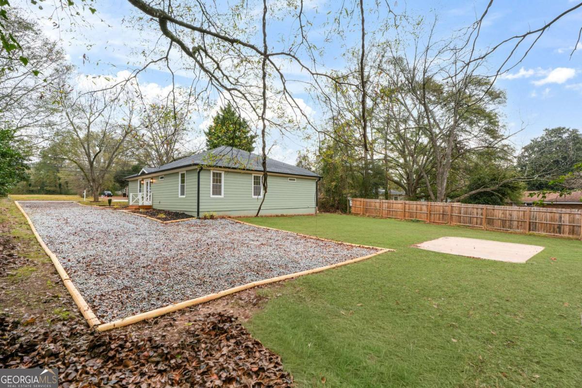 408 West Marable Street Monroe, GA 30655 - Photo 7 of 30