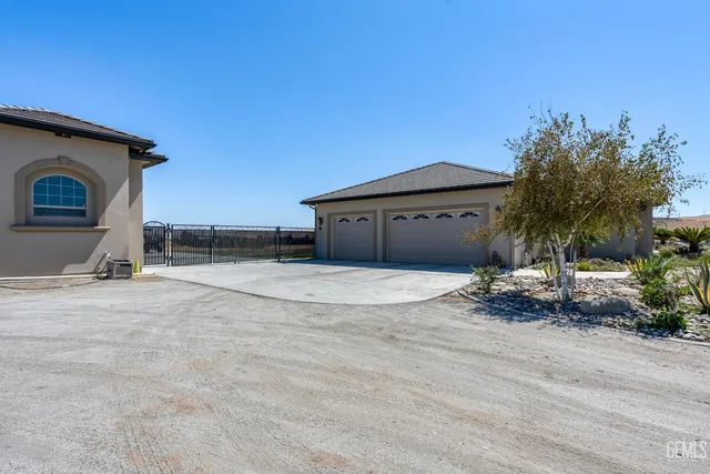 a view of a lake with houses
