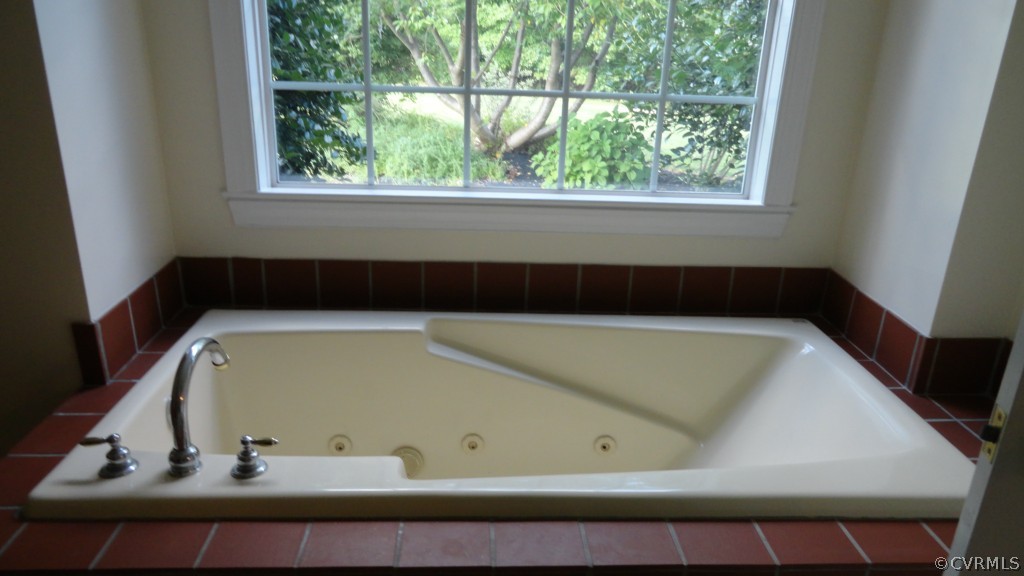 4647 The Falls Road Crewe, VA 23930 - Photo 17 of 23