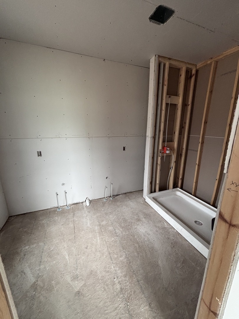 1916 Zara Clinton, IA 52732 - Photo 12 of 22 an empty room with stairs