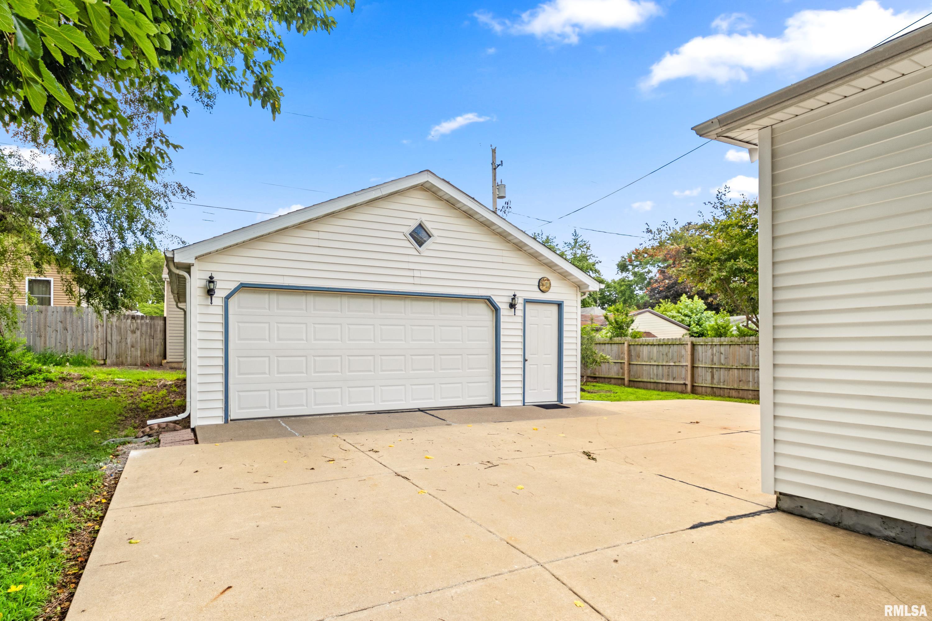 214 Ripper Street South Pekin, IL 61564 - Photo 4 of 33