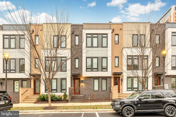 $5,500 | 147 Prairie Lane, Alexandria, VA 22314