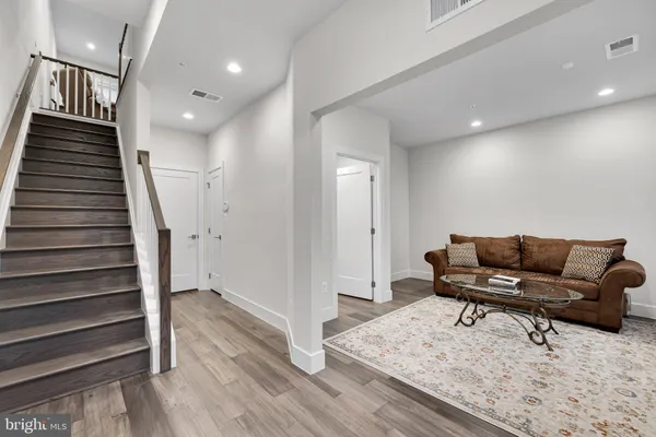 $5,500 | 147 Prairie Lane, Alexandria, VA 22314