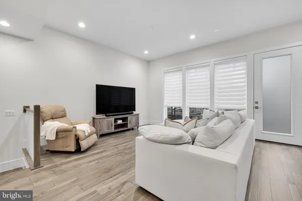 $5,500 | 147 Prairie Lane, Alexandria, VA 22314