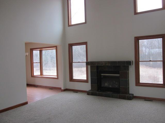 13198 Tuttle Hill Road Milan, MI 48160 - Photo 7 of 20 20343351-6.JPG