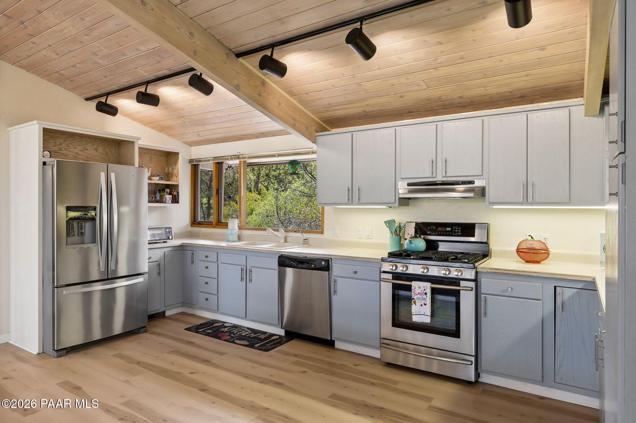 125 Kashmir Road Sedona, AZ 86336 - Photo 33 of 130 146-Kitchen