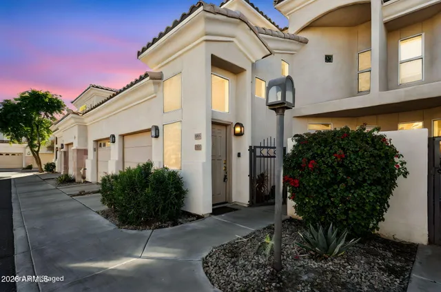 $1,899 | 1747 East Northern Avenue, Unit 209, Phoenix, AZ 85020