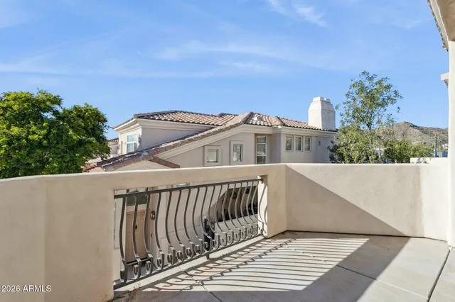 $1,899 | 1747 East Northern Avenue, Unit 209, Phoenix, AZ 85020