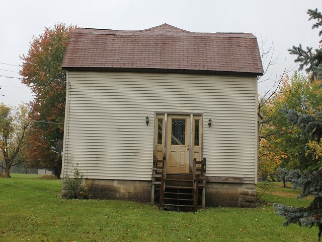 1040 Cook Road Owosso, MI 48867 - Photo 1 of 16 31172415.JPG