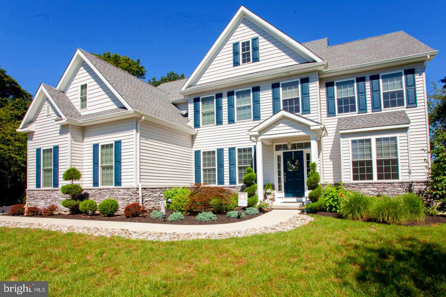 464 Edison Furlong Road Doylestown, PA 18901 - Photo 1 of 37 Front walk