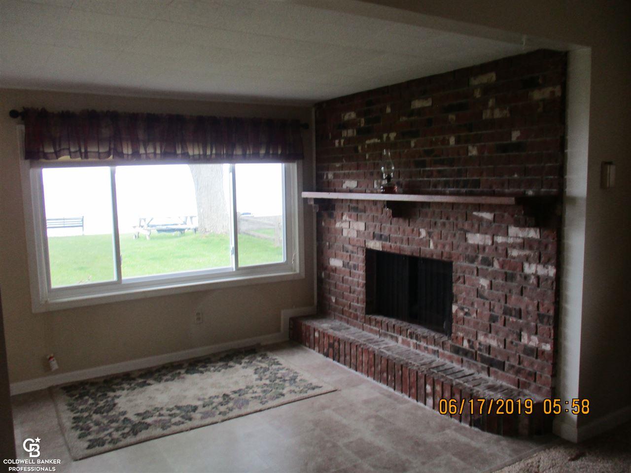5338 Lakeshore Road Fort Gratiot, MI 48059 - Photo 18 of 41 31384276-17.JPG