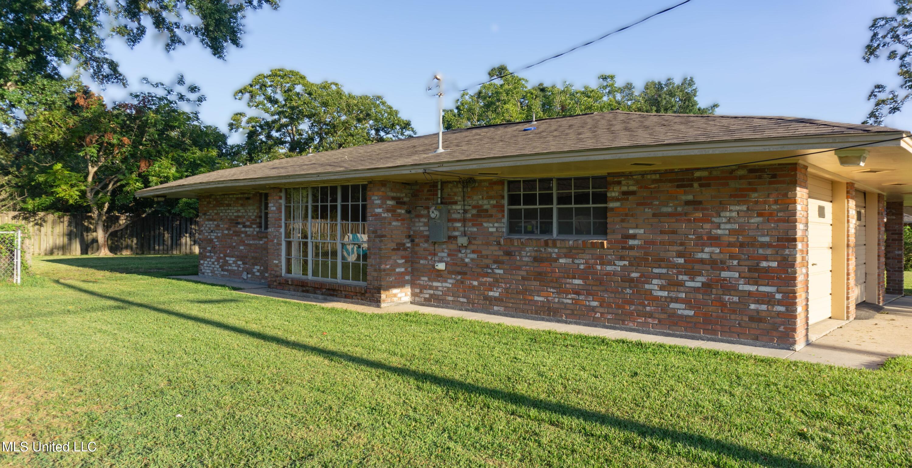 5096 Beatline Road Long Beach, MS 39560 - Photo 5 of 25 Side