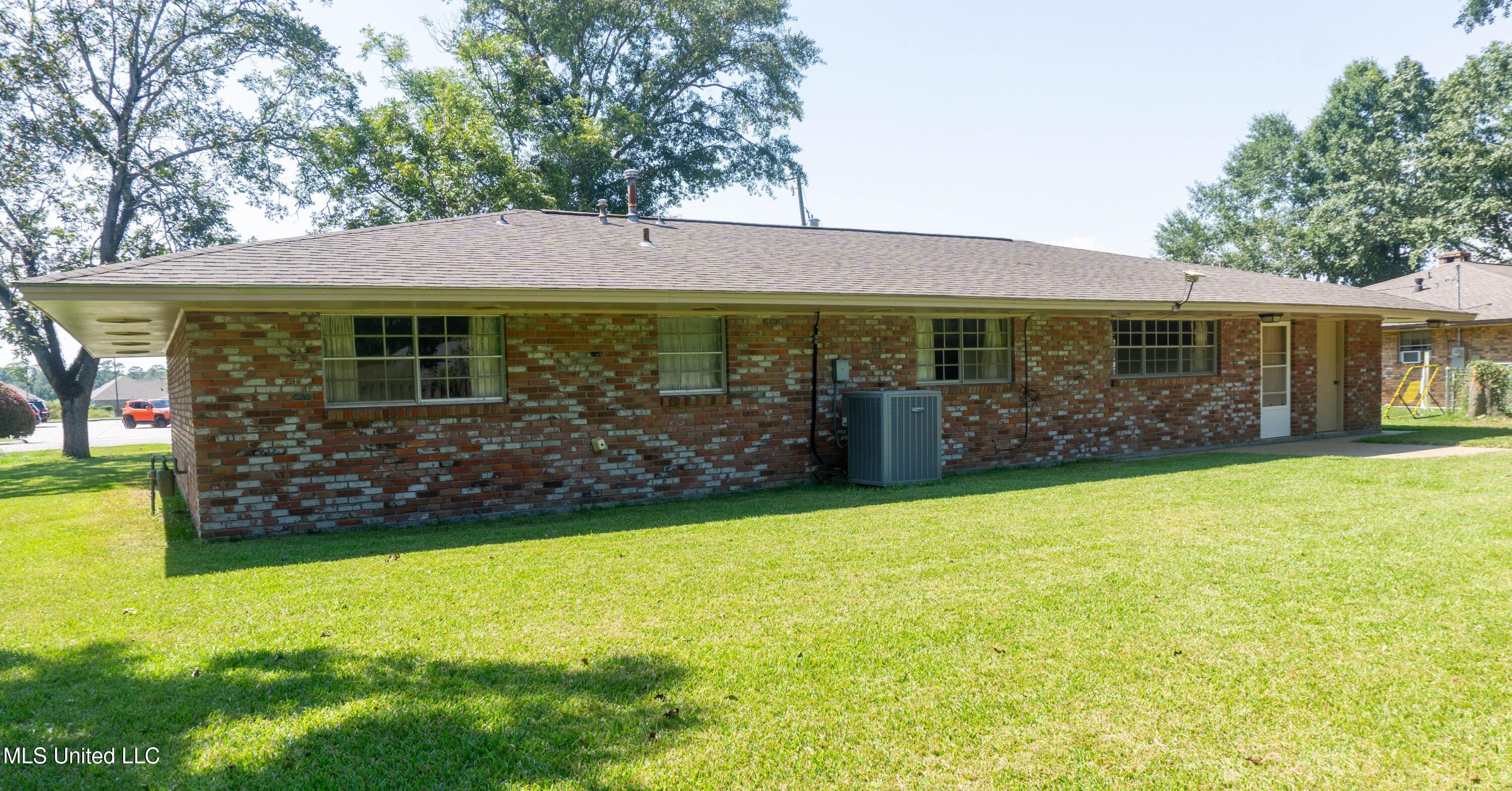5096 Beatline Road Long Beach, MS 39560 - Photo 6 of 25 BackOfHouse