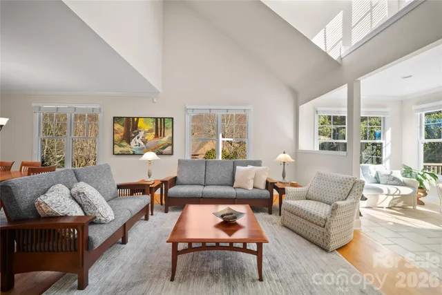 $750,000 | 2 Meadow Vista Court, Asheville, NC 28803