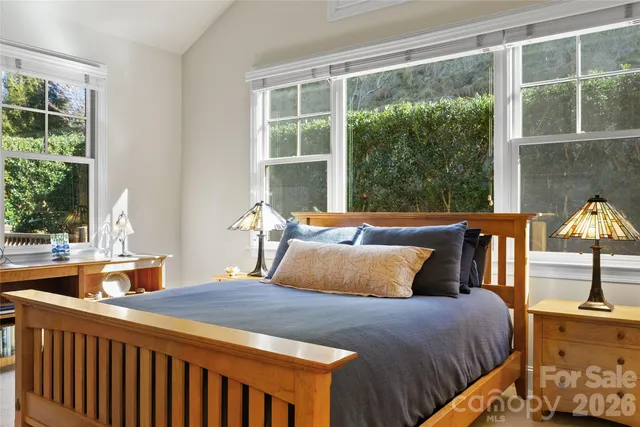 $750,000 | 2 Meadow Vista Court, Asheville, NC 28803