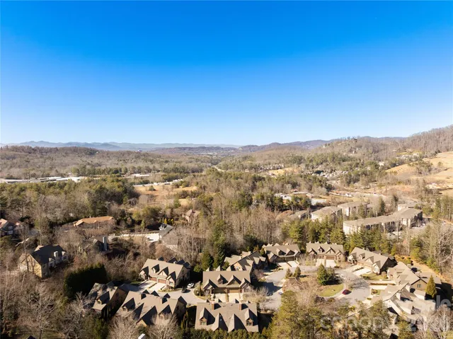 $750,000 | 2 Meadow Vista Court, Asheville, NC 28803