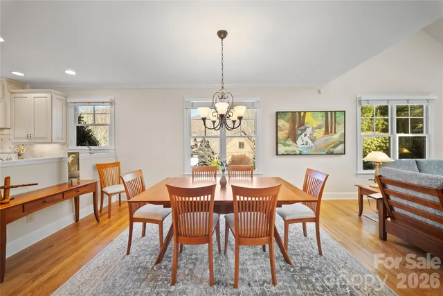 $750,000 | 2 Meadow Vista Court, Asheville, NC 28803