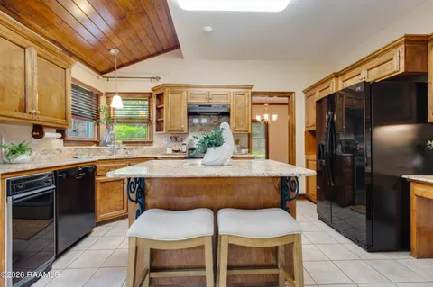 $325,000 | 200 Edinburgh Drive, Lafayette, LA 70508
