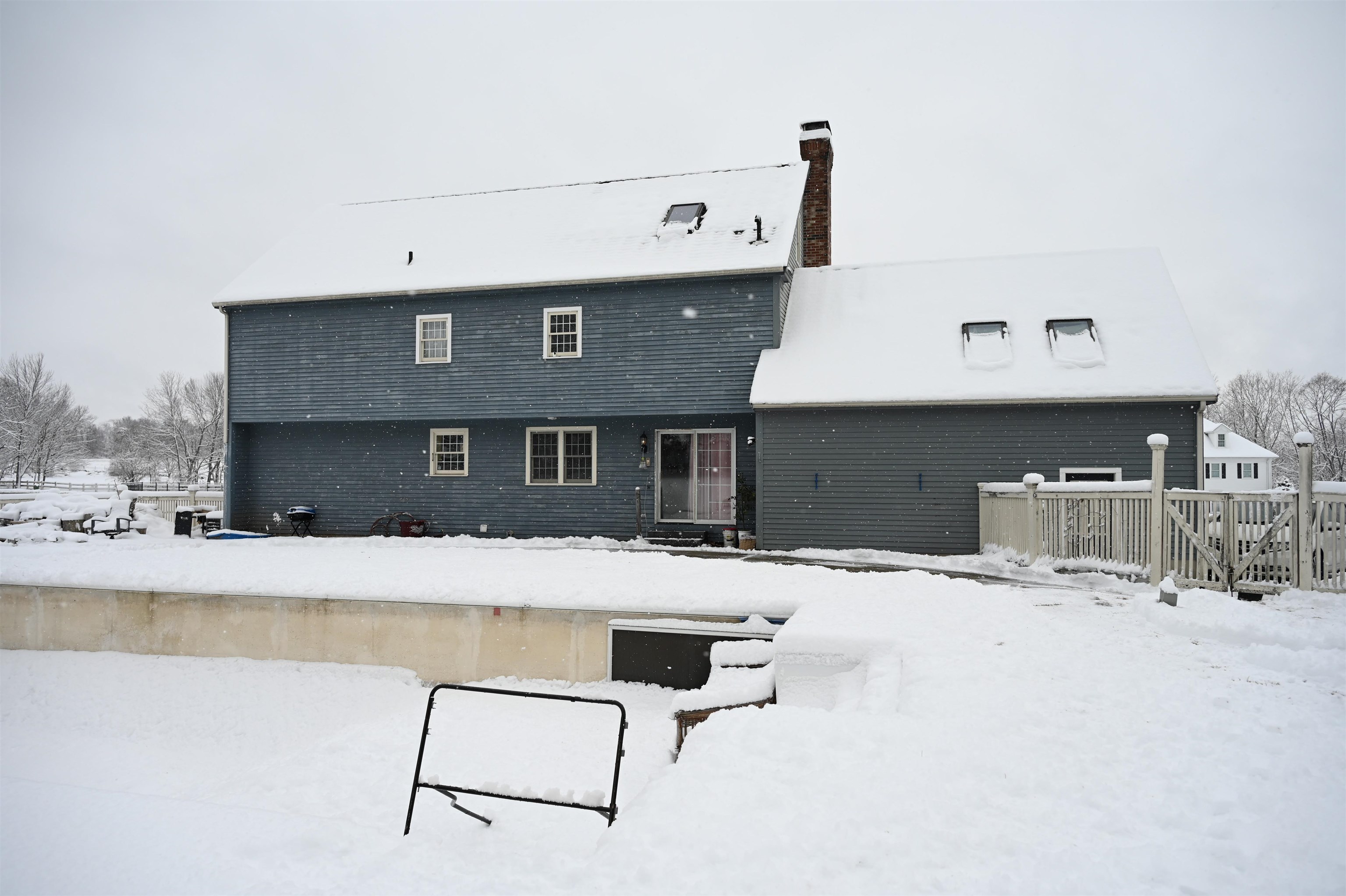 4 Westview Drive Derry, NH 03038 - Photo 2 of 26