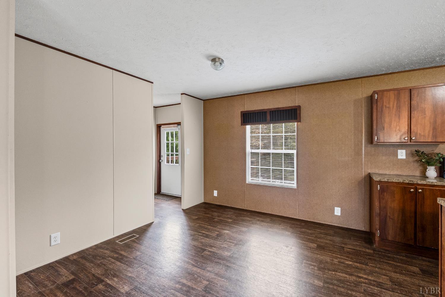 193 Wright Shop Road Madison Heights, VA 24572 - Photo 10 of 26 Gallery Image 10