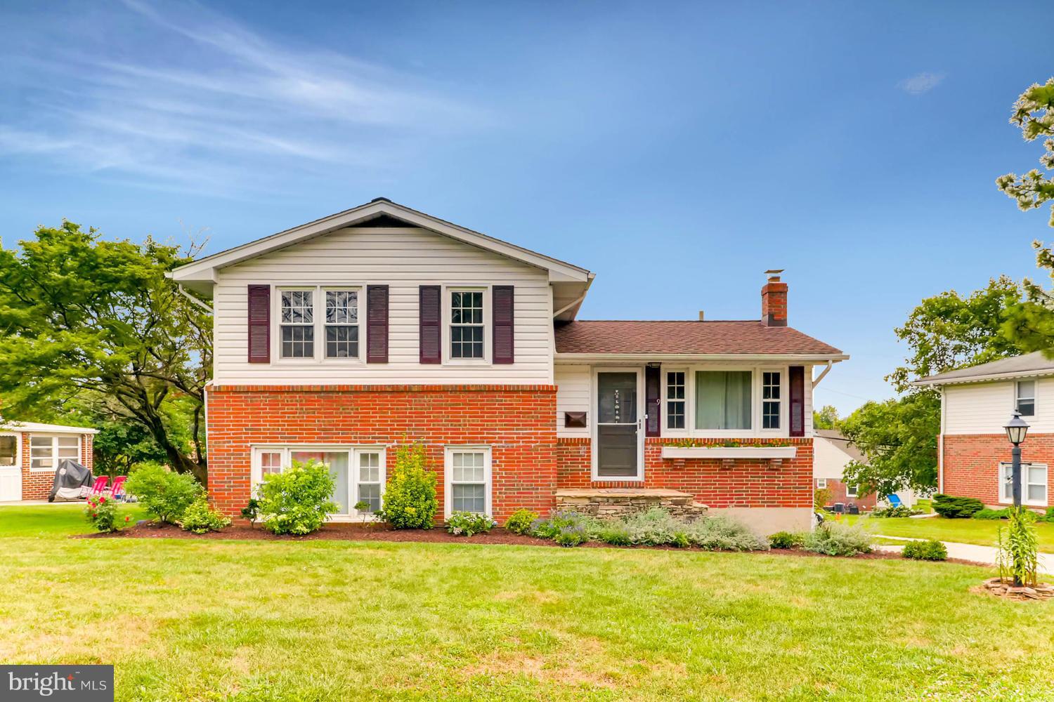 9 Alston Road Lutherville-Timonium, MD 21093 - Photo 1 of 26 Exterior (Front)
