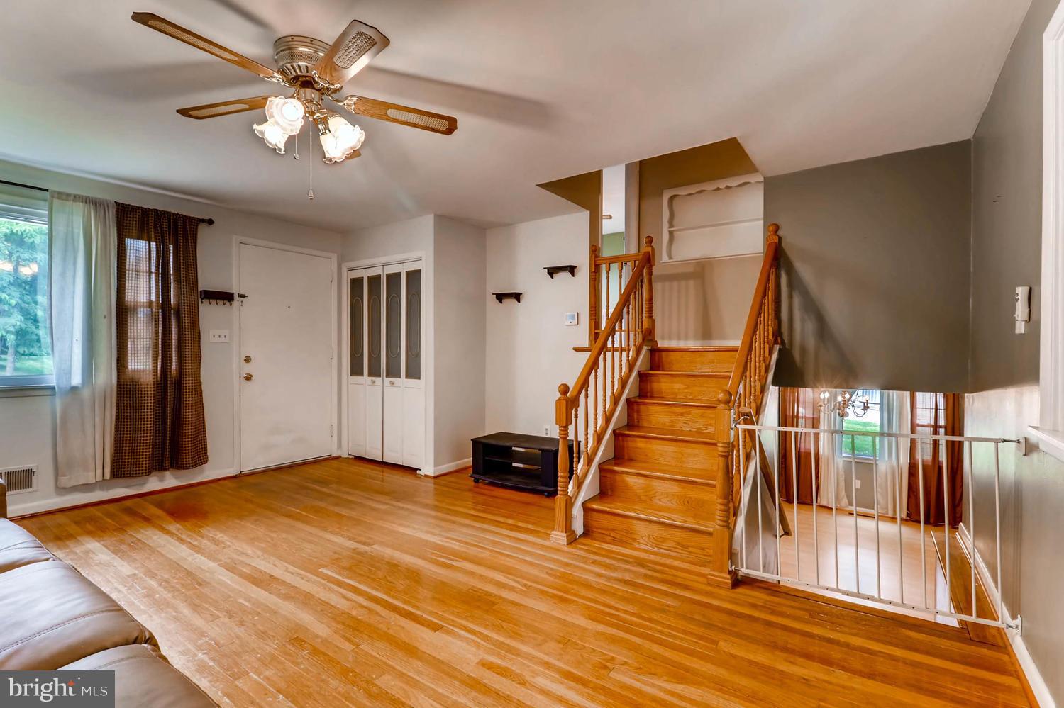 9 Alston Road Lutherville-Timonium, MD 21093 - Photo 3 of 26 Family Room