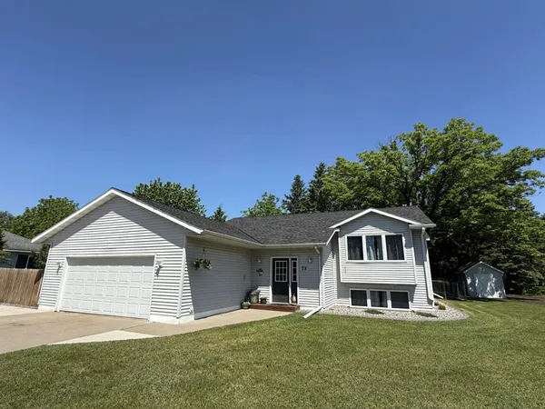$319,900 | 73 St Joseph Lane, Little Falls, MN 56345