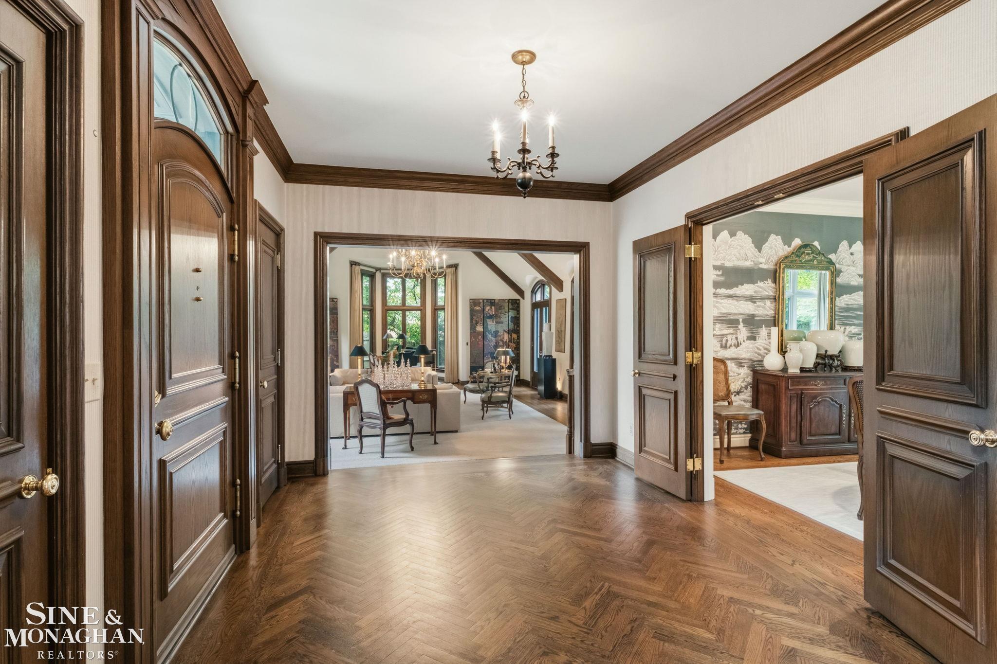 121 Vendome Road Grosse Pointe, MI 48236 - Photo 7 of 48 Gallery Image 7