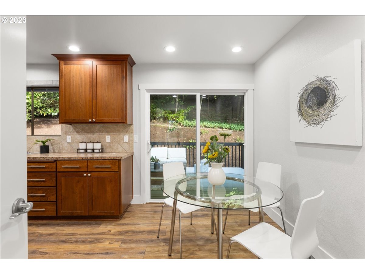 2432 Park Road Lake Oswego, OR 97034 - Photo 15 of 46 Kitchen