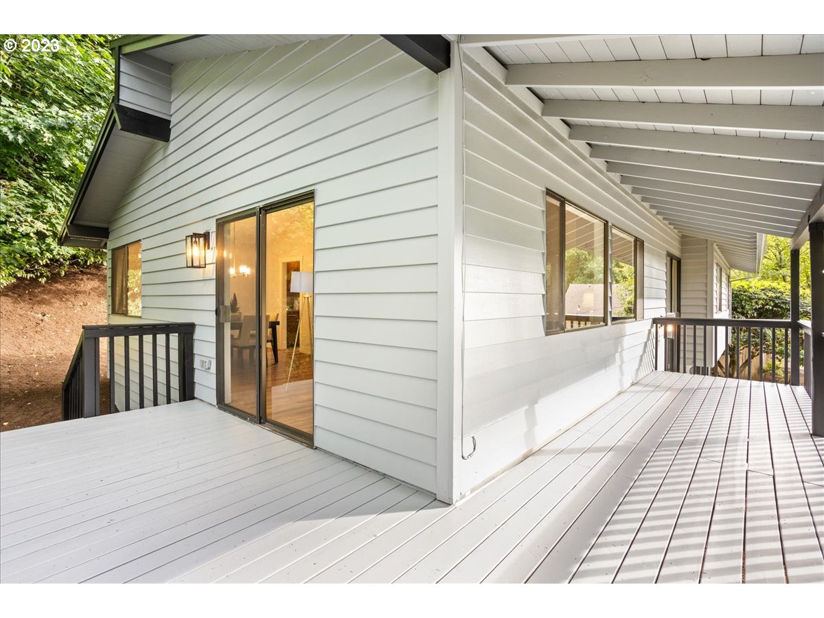 2432 Park Road Lake Oswego, OR 97034 - Photo 41 of 46 Porch