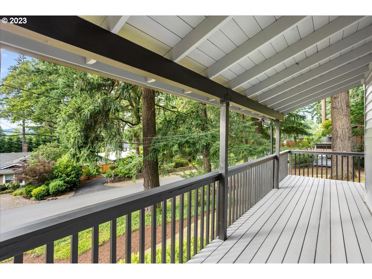 2432 Park Road Lake Oswego, OR 97034 - Photo 42 of 46 Porch