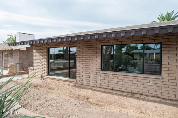 $4,995 | 3732 East Glenrosa Avenue, Phoenix, AZ 85018