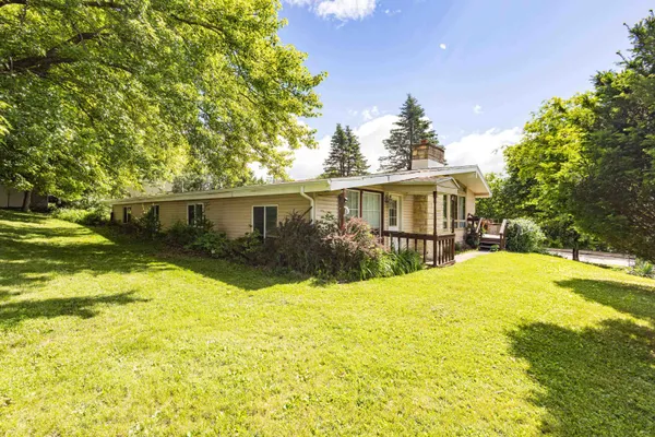 $164,000 | 170 College Drive, Platteville, WI 53818