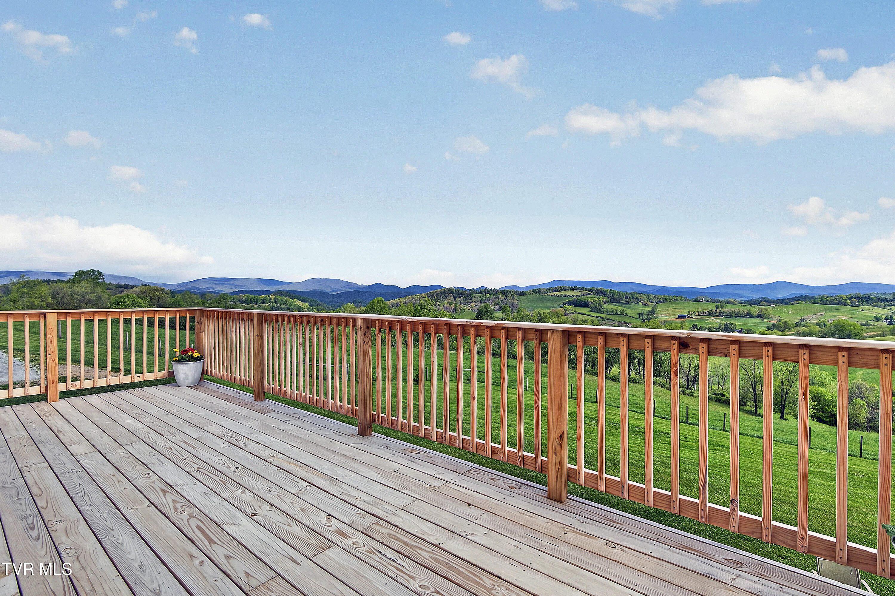 13129 Northridge Road Abingdon, VA 24210 - Photo 56 of 89 Deck with view