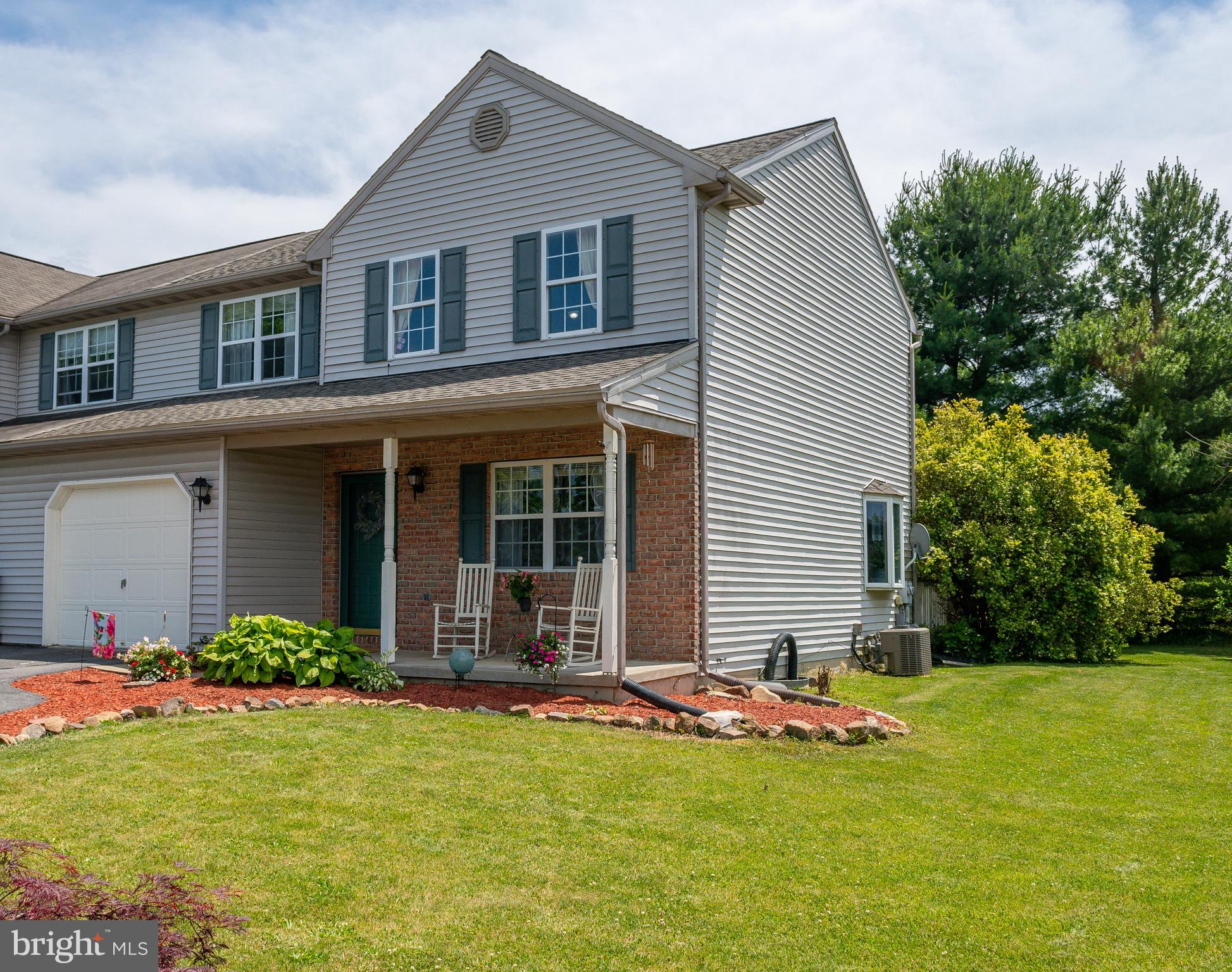 212 South View Road Fleetwood, PA 19522 - Photo 2 of 27 Gallery Image 2