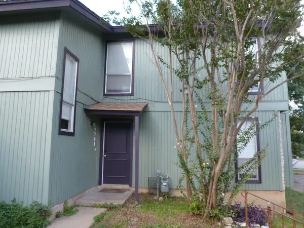 $1,595 | 6908 Lovely Lane, Austin, TX 78744