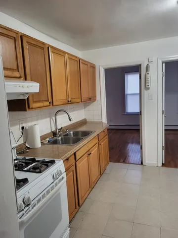 $2,300 | 89 West 21st Street, Unit 1, Bayonne, NJ 07002
