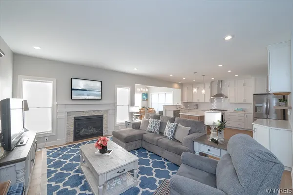 $614,777 | 40 Greenspring Court, West Seneca, NY 14224