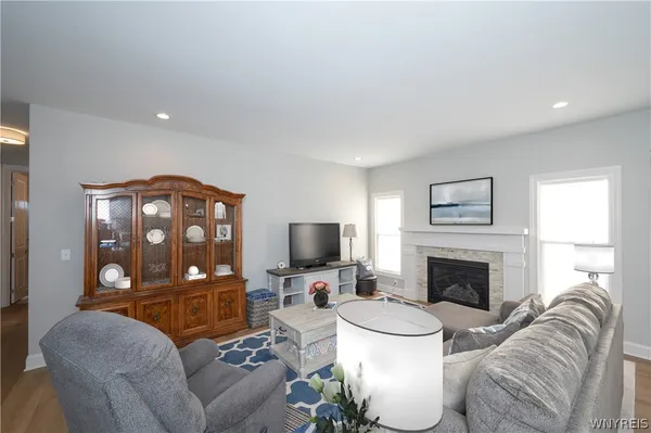 $614,777 | 40 Greenspring Court, West Seneca, NY 14224