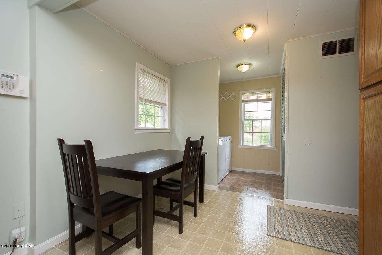 5603 Mt Washington Road Louisville, KY 40229 - Photo 10 of 37 Kitchen Dining Area