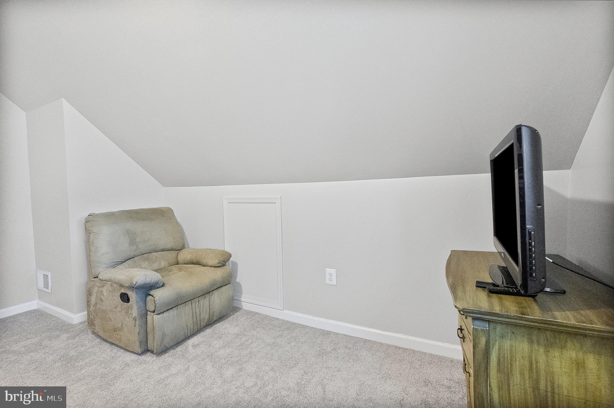 2501 1/2 Wentworth Road Baltimore, MD 21234 - Photo 17 of 31 Office space